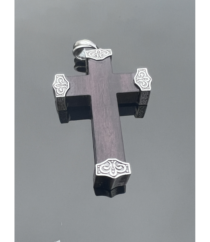 Krzyżyk z hebanu tygrysiego i srebra 925 – rękodzieło religijne