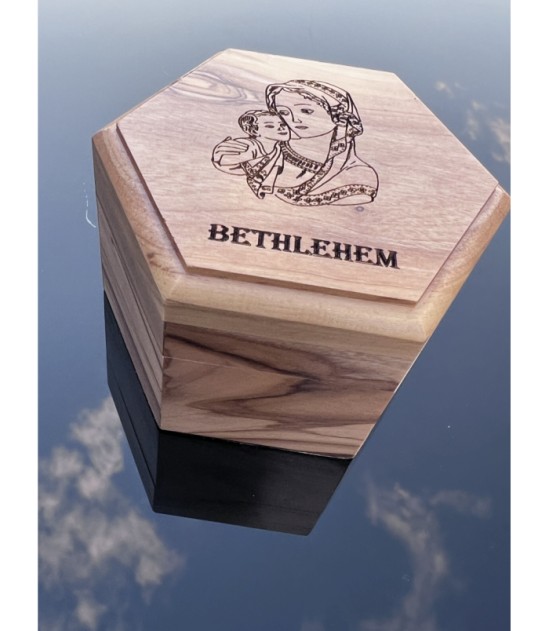 Drewniane Pudełko na Dewocjonalia z Betlejem